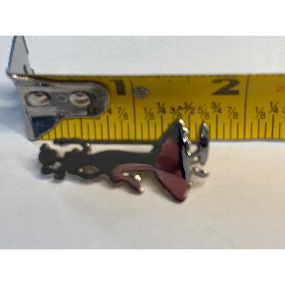 Barbie in the solo brooch Vintage-Inspired Silver-Toned Elegant Woman Metal Pin - Picture 5 of 8